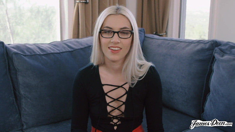 James Deen: Niki Snow James Deen'den püskürtülüyor