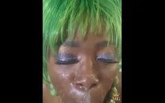 Het monster met groene ogen van Mochaswallows