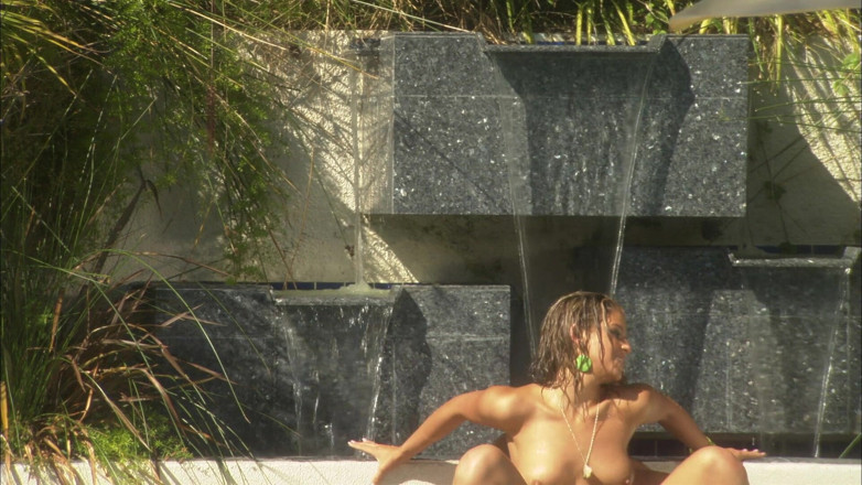 Luxurious sluts: Tu peux arranger presque n'importe quoi avec une baise appropriée