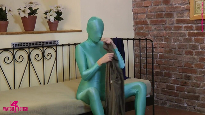 ZentaiDolls: Bianca in mehrschichtigen catsuits
