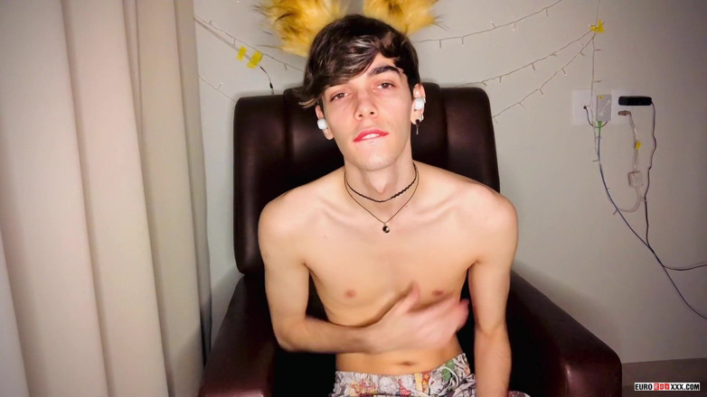 Euro boy xxx: A Cute Pup with a Big Bone