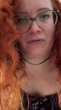Futa naplní tvou kundičku ptákem a vibrátorem Til creampie