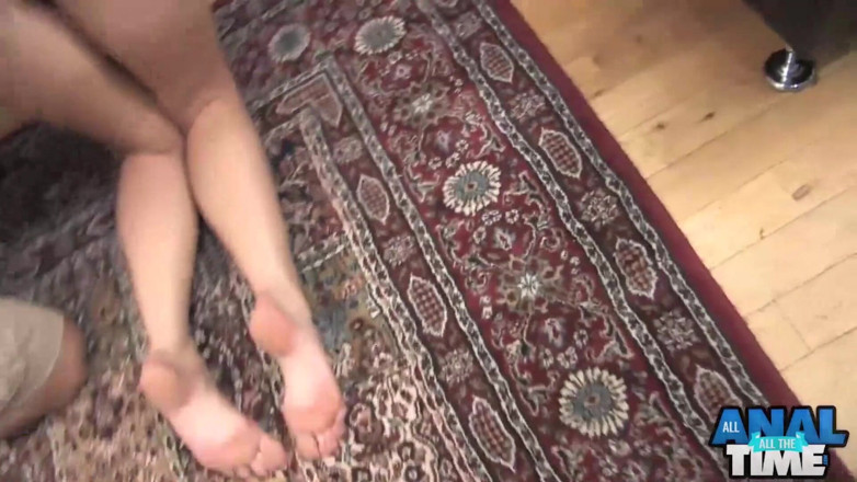 All Anal All the Time: Šukání Tricia Oaks do jejího širokého rozevřeného zadku!