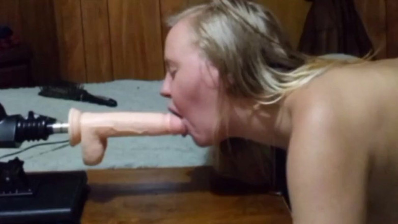 JolisaXXX: Ma nouvelle machine à sexe