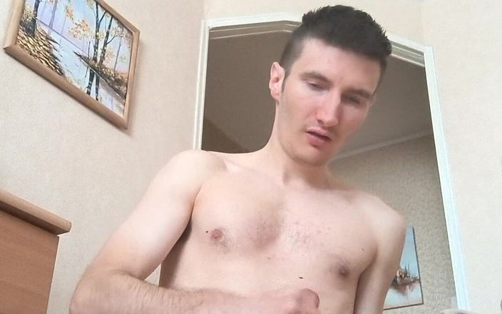 Webcam boy studio: Băiat tânăr a ejaculat după dans