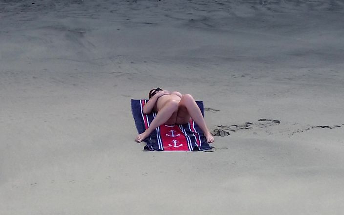 Emma Voyeur: Sinnliche nackte strandgöttin von Drohne gefangen genommen - ultimative aerial schönheit