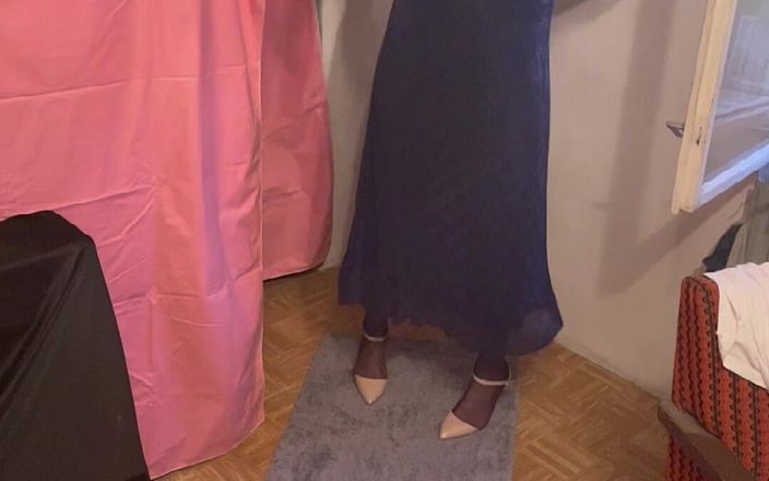 Laura Luiscz: Výcvik v chůzi s sissy crossdresser