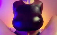 Cerejas saltando em seu topo! Látex tittyfuck - Lilykoti