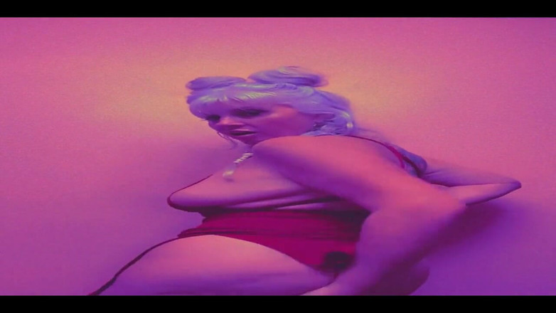 PaintedRose: Disemak.. untuk apa? untuk Roket Merah Awak. sudah tentu