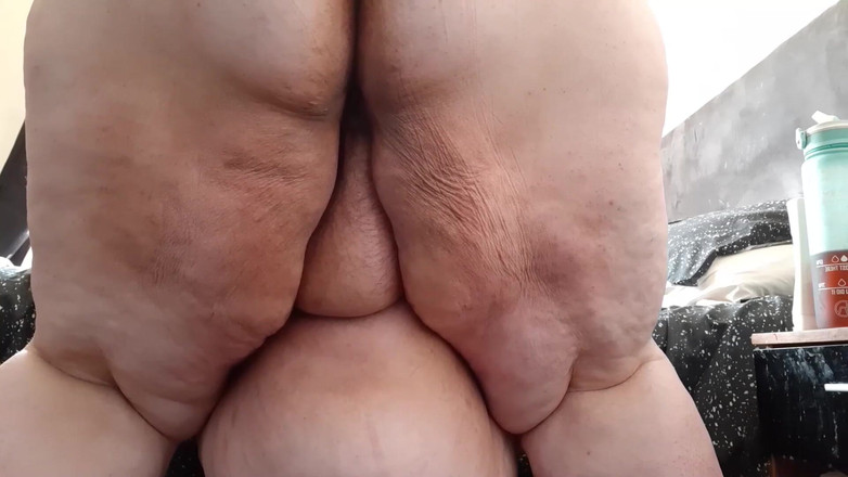 SSBBWLadyBrads: Perut gemuk cewek super semok ini dientot habis-habisan
