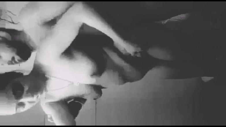 Rishi: Ich habe meine schwägerin dazu gebracht, meinen schwanz im badezimmer...