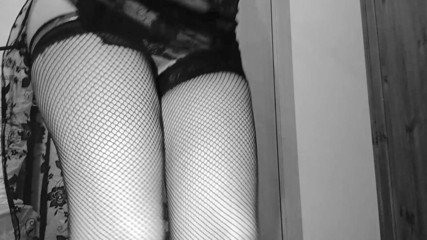 RavenBigAss: Goddess's rule n 1: slave on your knee!