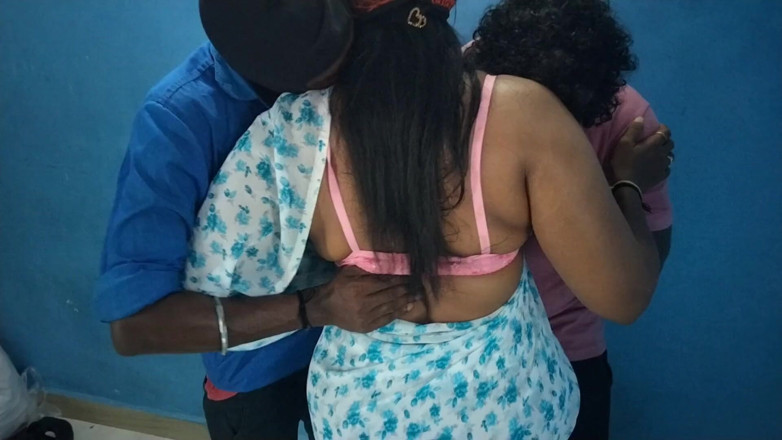 Benita sweety: Trio tamil sesso caldo succhia cazzo contemporaneamente video
