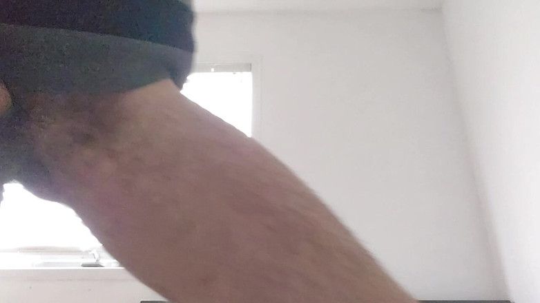 s3xraen: Sike kadar, evinin yanında.