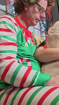 Den 6: Elfky na poličce se sexuálními hračkmi