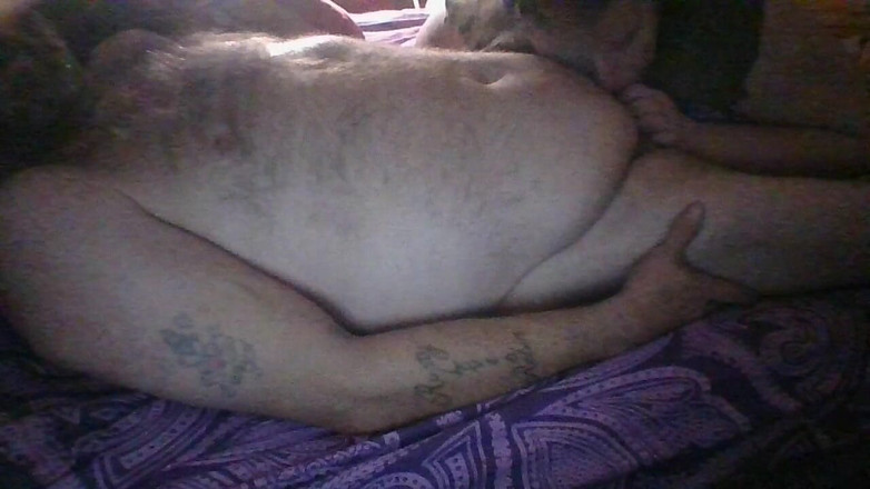 BI_BHC_COUPLE: Gierige ehefrau schluckt jeden tropfen