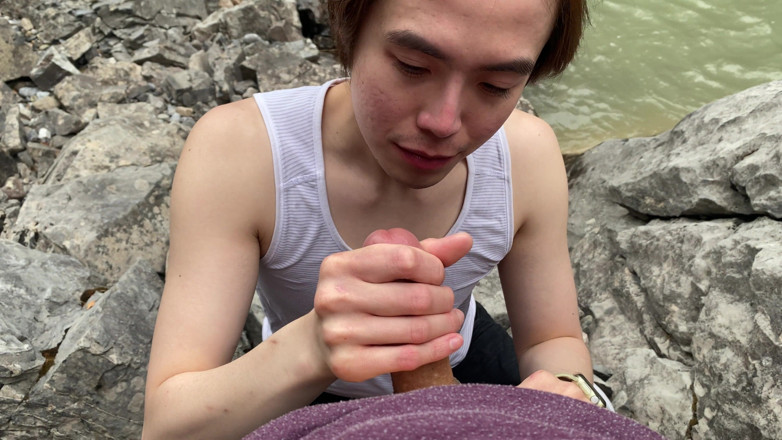 RiceQueenTopBoy: Połykanie mojego kutasa obok rzeki