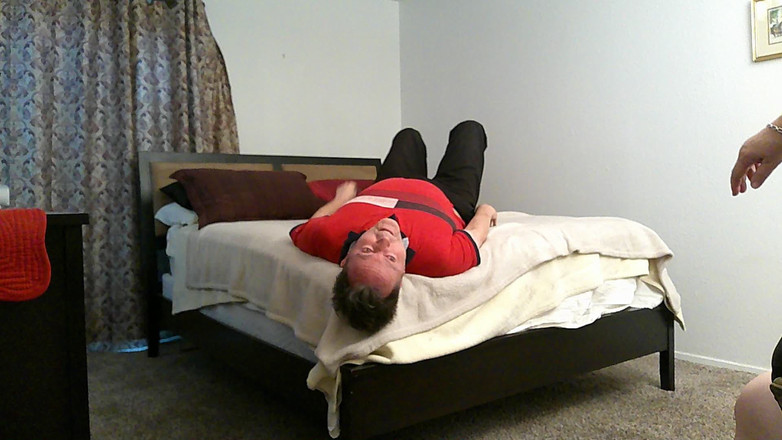 BBW nurse Vicki adventures with friends: Blooper seduta in faccia