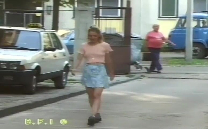 Horny Teenies: Young lovers trio