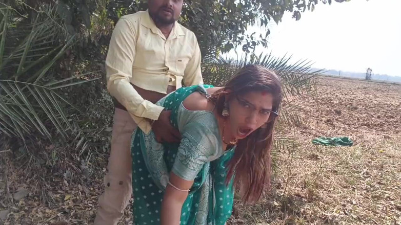 Sona bhabhi: Bengalische sexy dorffrau betrügt ihren ehemann und trifft ihren freund...