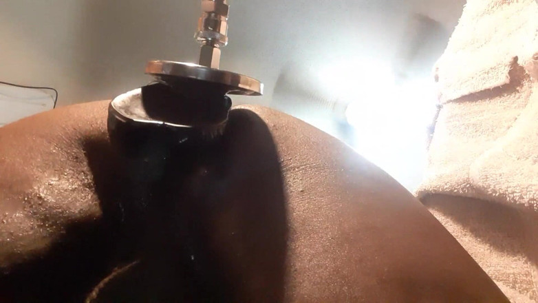 Truestarr: Hismith seksmachine neukt me gek waardoor ik mezelf beplast