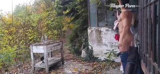 Mugur's World: Ședință de futai în aer liber cu micuța Gina Gerson într-o zi...