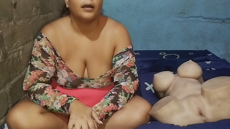 Adribella69: Live-streaming mit meiner tantaly doll. Fragen beantworten und Anfragen erfüllen