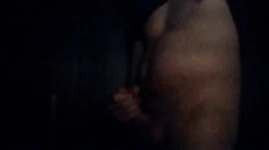 Masturbation im Porno-Arcade
