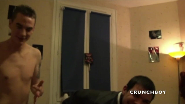 Crunch Boy: Junior fodido de surpresa por seu amigo hetero