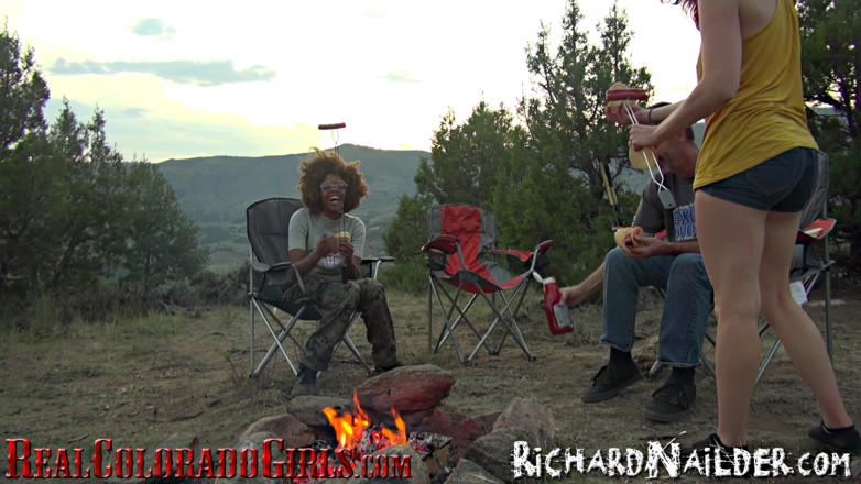 Richard Nailder Hardcore: La rossa carina fa la prima esperienza culo in bocca...