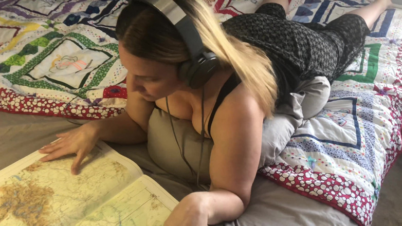 Teasey2024: I Fucked My Stepmom While She Reads a Book