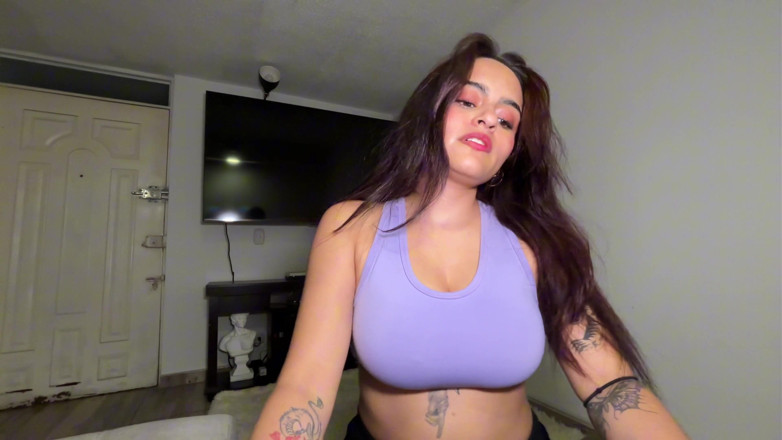 cxlila: สาวโคลอมเบีย 18 ขวบ ตูดใหญ่ ดูดควยแบบน้ำลายยืด+เย็ดนม
