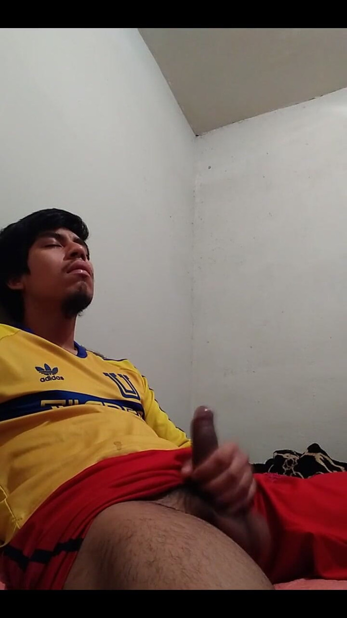 AlexAlejandro13: Vieni a scappare per vedere questo bel pene spesso