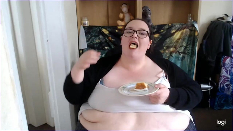 SSBBWLadyBrads: Let's eat cake