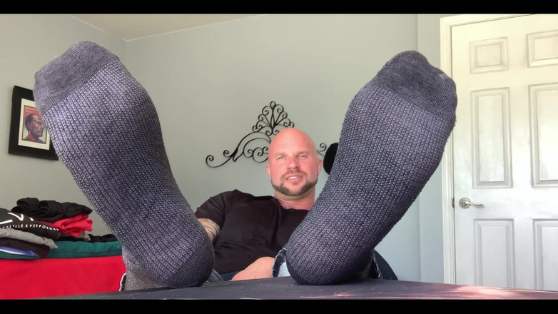 Jasons feet: ‪why Are My Feet so Ticklish in Dress Socks?