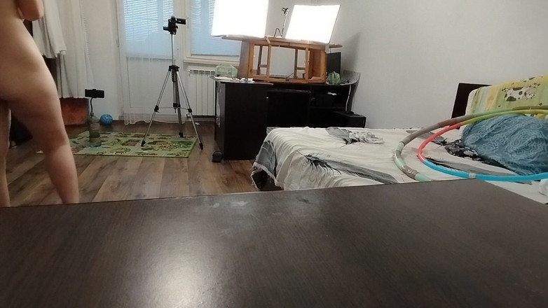 Amateur_MS: 집에서 알몸으로 운동하는 섹시한 마누라. 팬티 스타킹을 신은 섹시한 갈색 머리