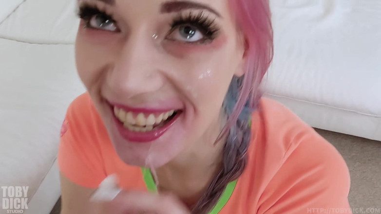 RealTobyDick: Debut cu sex oral adânc în gât pentru curvă supusă