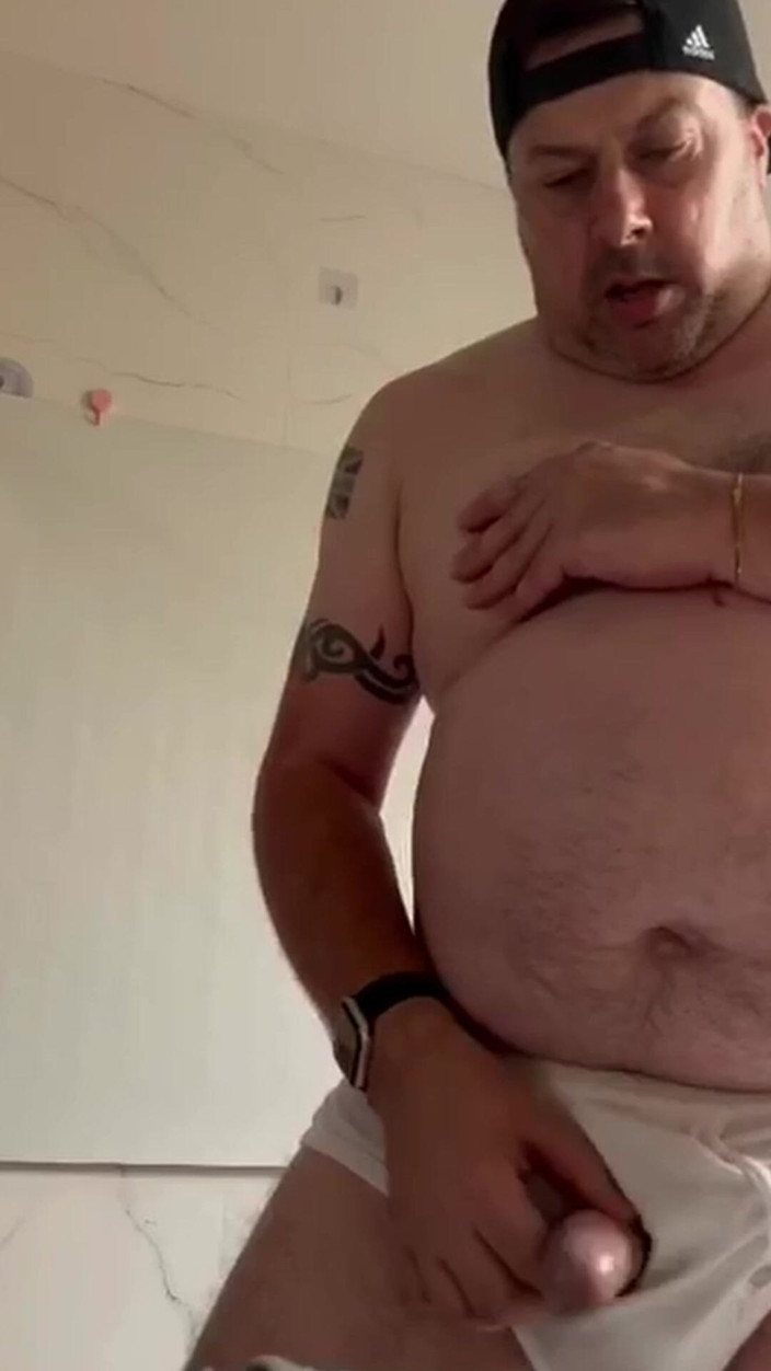 uktattooedchub74: Dekat Ketat Whities Saya Melancap Dan Memancut Mani