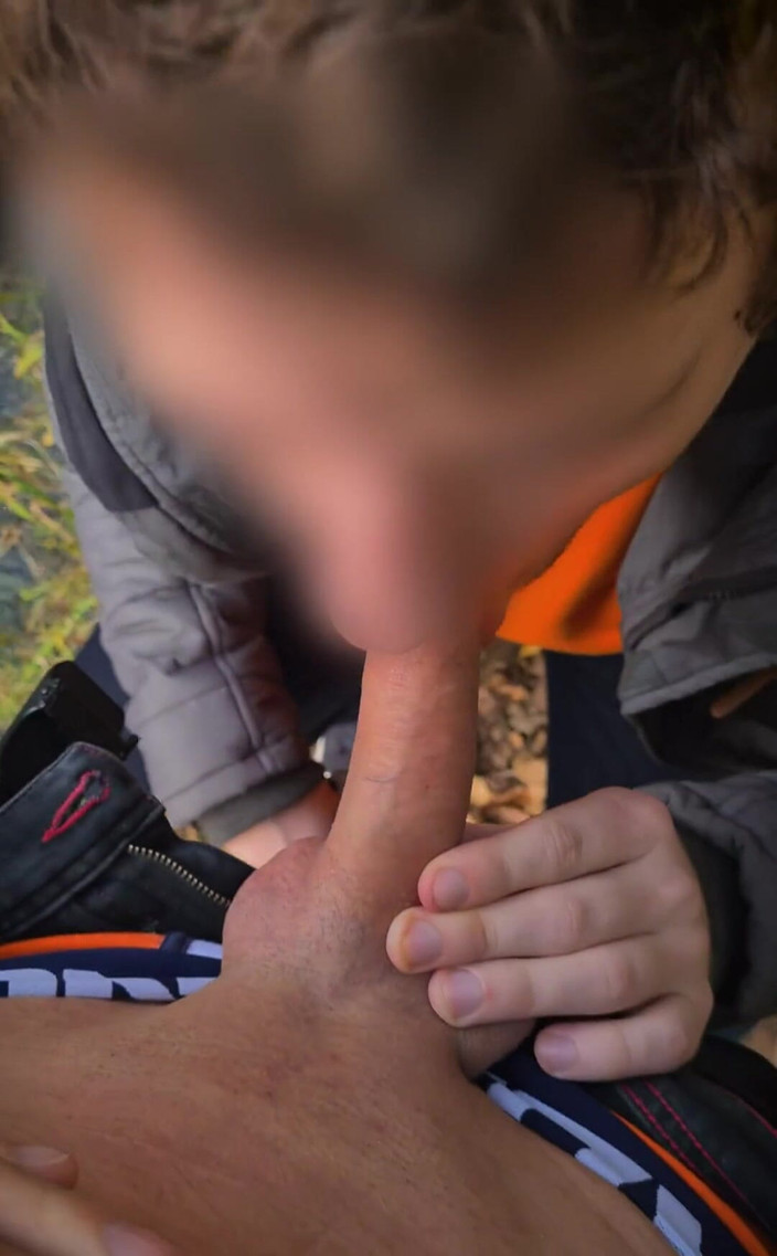 GayDuplo: ¡Hey a todos! Estaré fuera en negocios y vacaciones hasta...