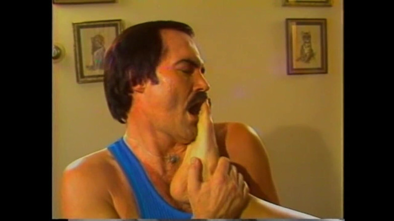 Vintage Usa: Üçlü seks - üvey baba büyük yarağını genç kız kardeşlere veriyor