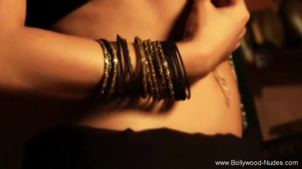 Bollywood Nudes: Such a gorgeous exotic lovers face