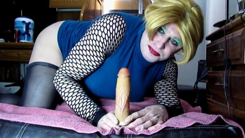 Ass destruction of a hetero sissy slut: Seksi kadın kılıklı sürtük götünü genişletiyor 2