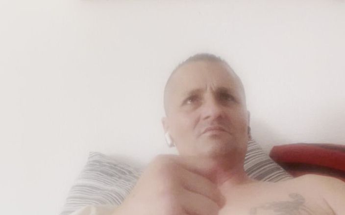 Alexjg80: Дрочить