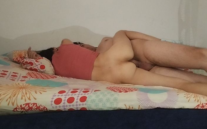 Mr_jhovin: Член ее сводного брата входит в ее смазанную вагину