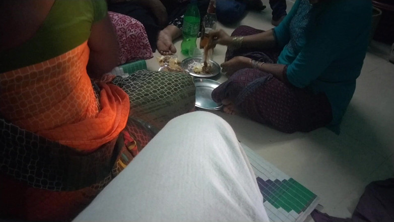 Benita sweety: 四个阿姨在我家说话