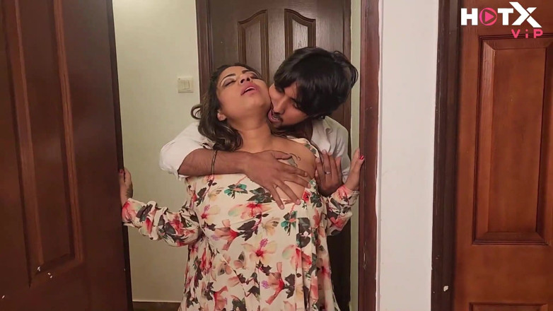 Indianxxx nude: 18 yaşındaki büyük memeli güzel desi kız Hintçe ses kaydında...