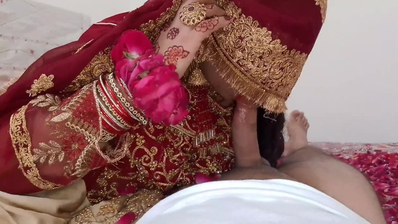 QueenbeautyQB: Prima notte - marito indiano e moglie fanno sesso insieme video...