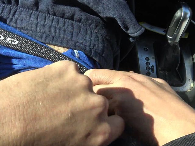 Arab Girl Gives a Handjob to a Stranger During Her Break at the Supermarket (Souzan Halabi)