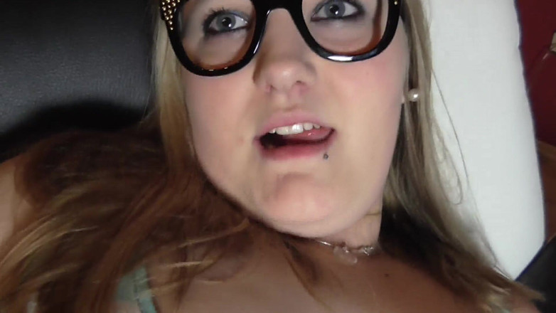 AmateurBBW: Моя пизда крупним планом.