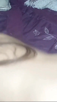 Quase fomos pegos fodendo com uma colher, tivemos que estudar para o exame, mas eu queria transar mais com ela